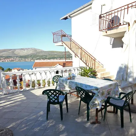 With Parking Space Mastrinka, Ciovo - 9428 דירה