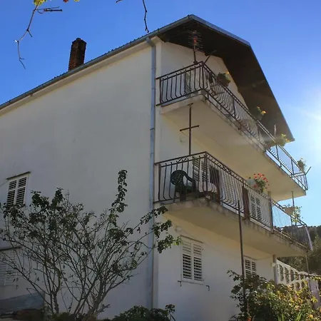 Apartments With Parking Space Mastrinka, Ciovo - 9428