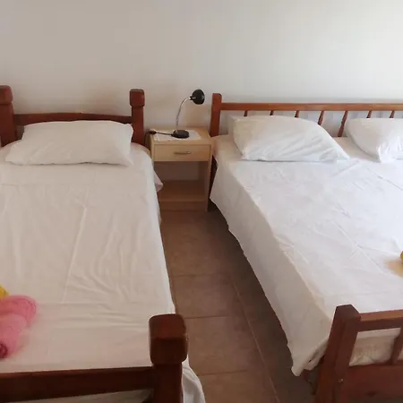 Apartment Apartments With Parking Space Mastrinka, Ciovo - 9428